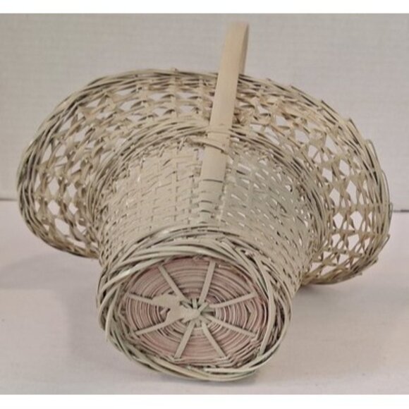 Lot Of 2 Bonnet Wicker Baskets Shabby White Boho Easter - Picture 7 of 15
